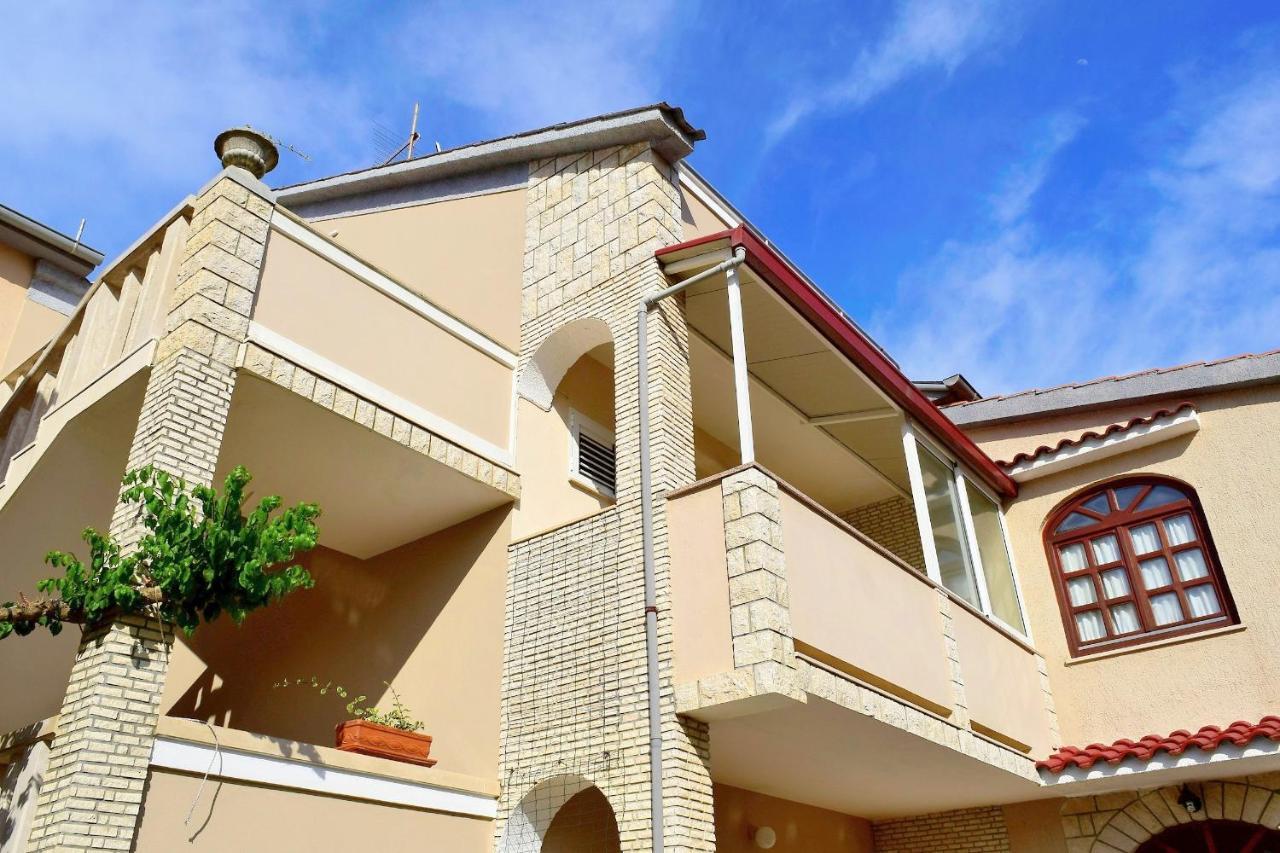 Zoro Apartments Palit Eksteriør bilde