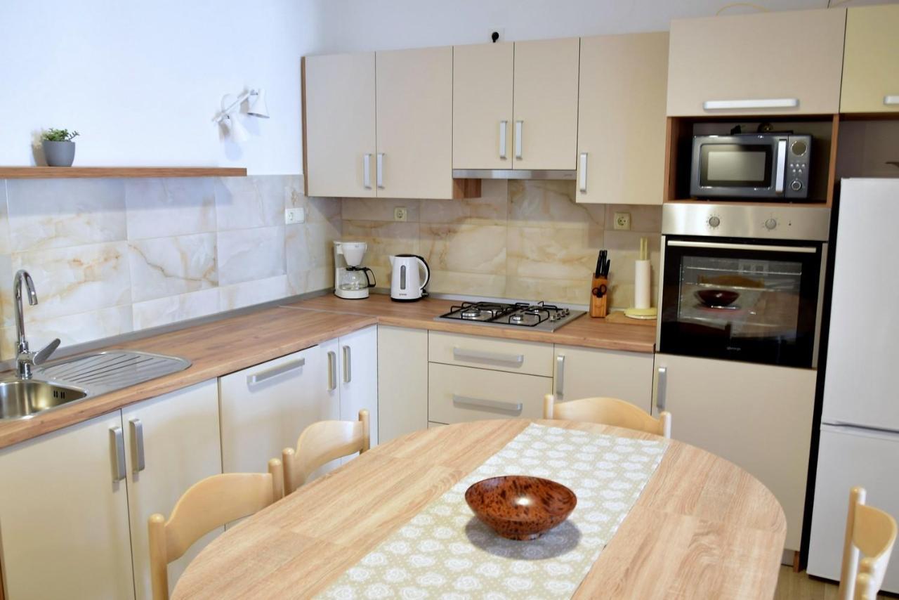 Zoro Apartments Palit Eksteriør bilde